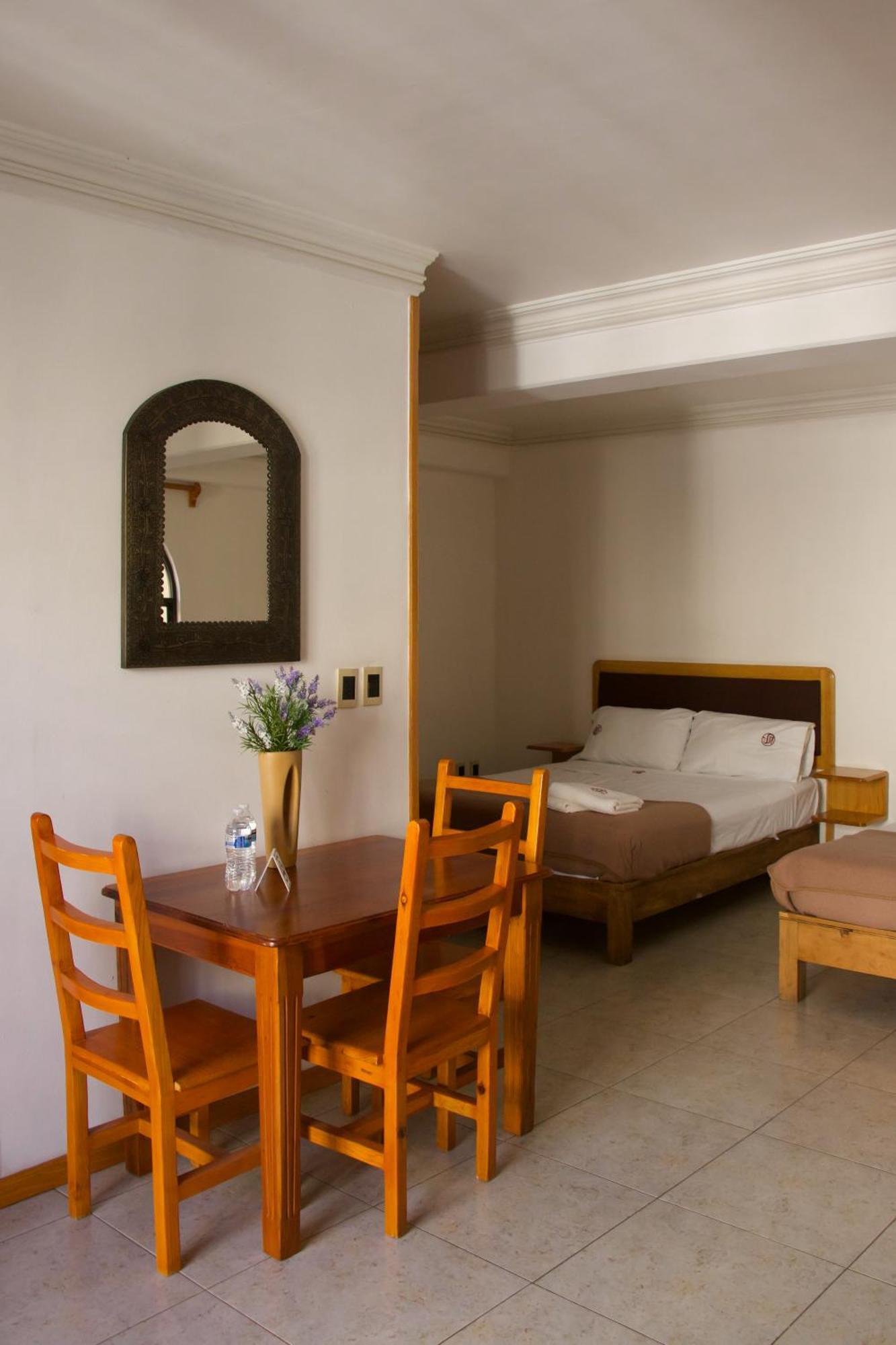 Suites Sevilla Пуебла Екстер'єр фото